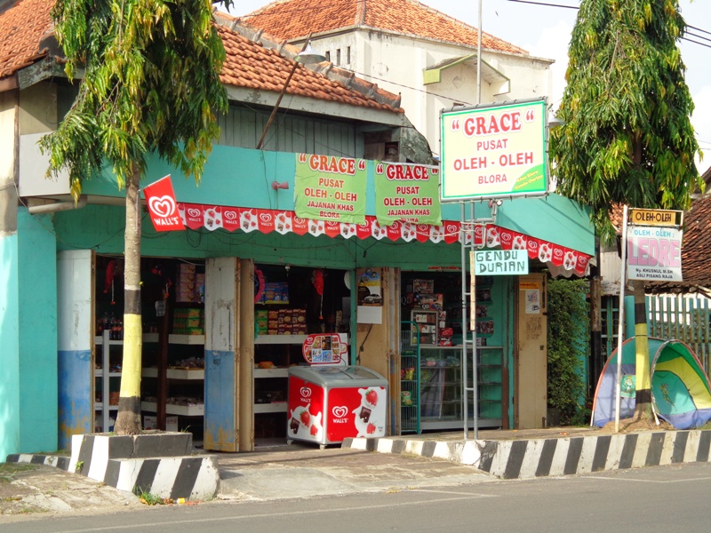New Mall vs Lebaran Parcel Tradition: Who Will Win in Cilacap?